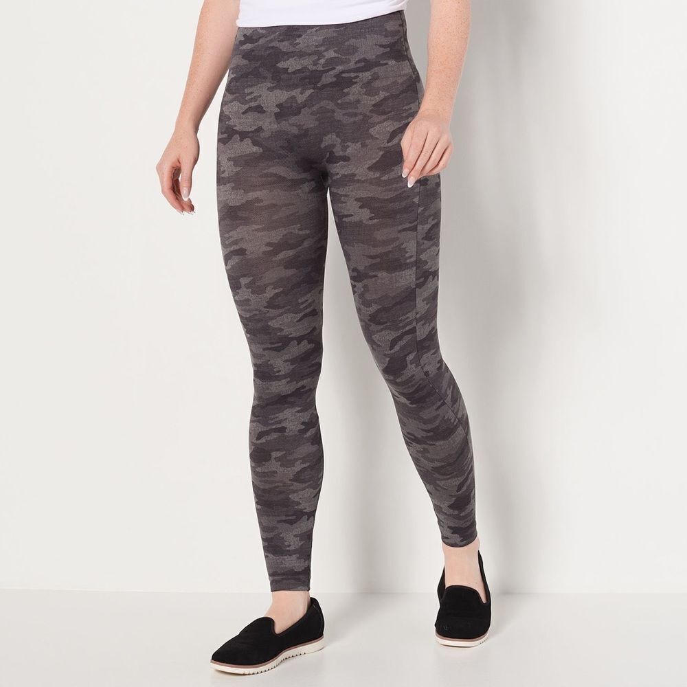 Spanx Look At Me Now Camo Print Seamless Leggings Size XL